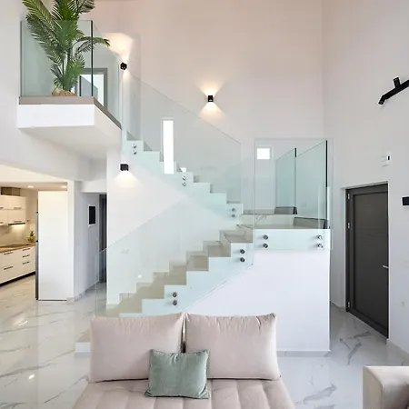 Daire Galanakis Luxury